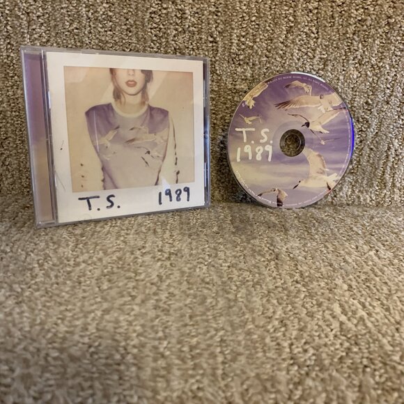 Taylor Swift : 1989 CD Album (Jewel Case) (2014) Walmart Edition - NO Polaroids - Picture 1 of 4